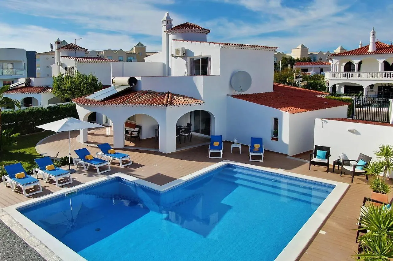 Villa Francella- Relaxing holidays in an ideal location Albufeira