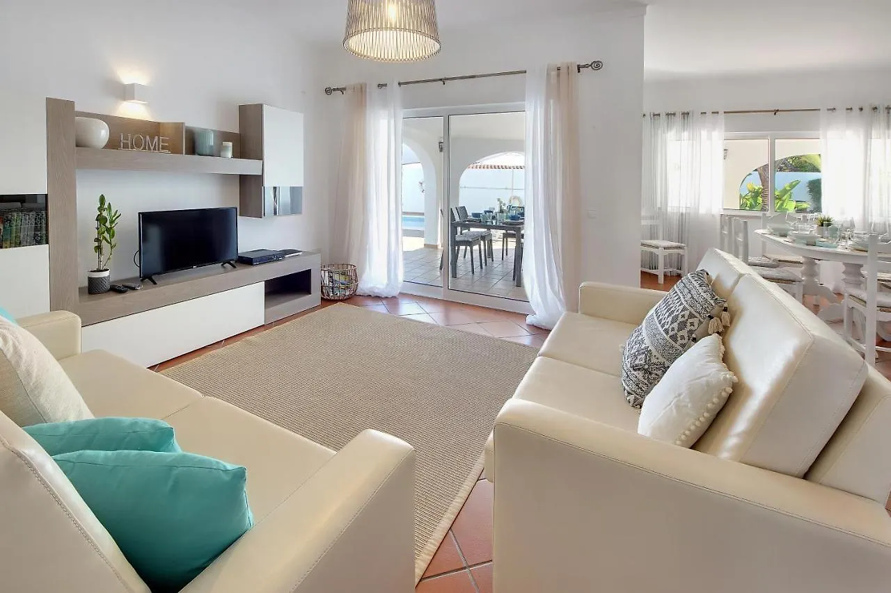 Villa Francella- Relaxing holidays in an ideal location Albufeira 0*,  Portugal